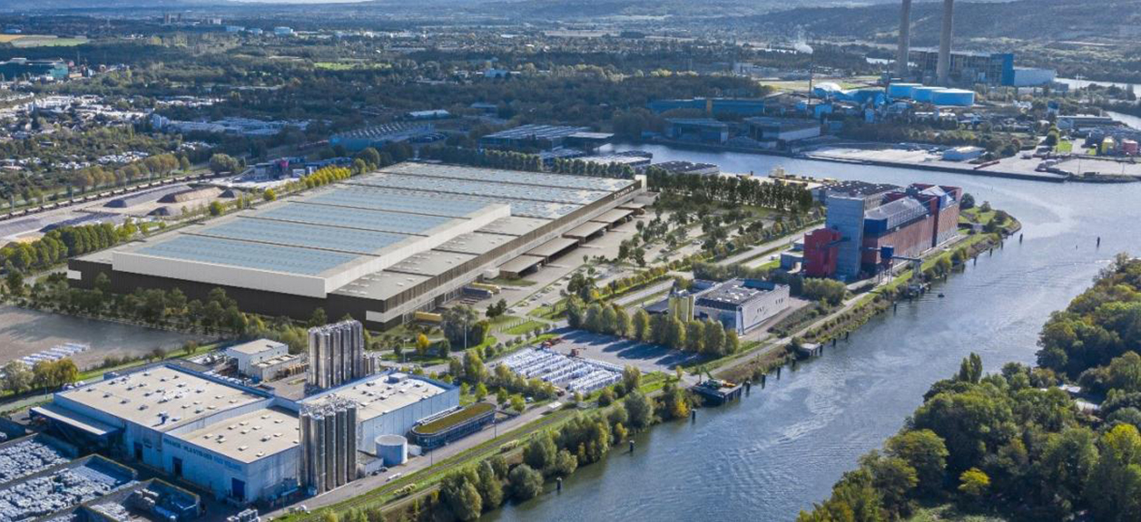 Developing river logistics and mobility in Antwerp (Belgium) and Paris (France)