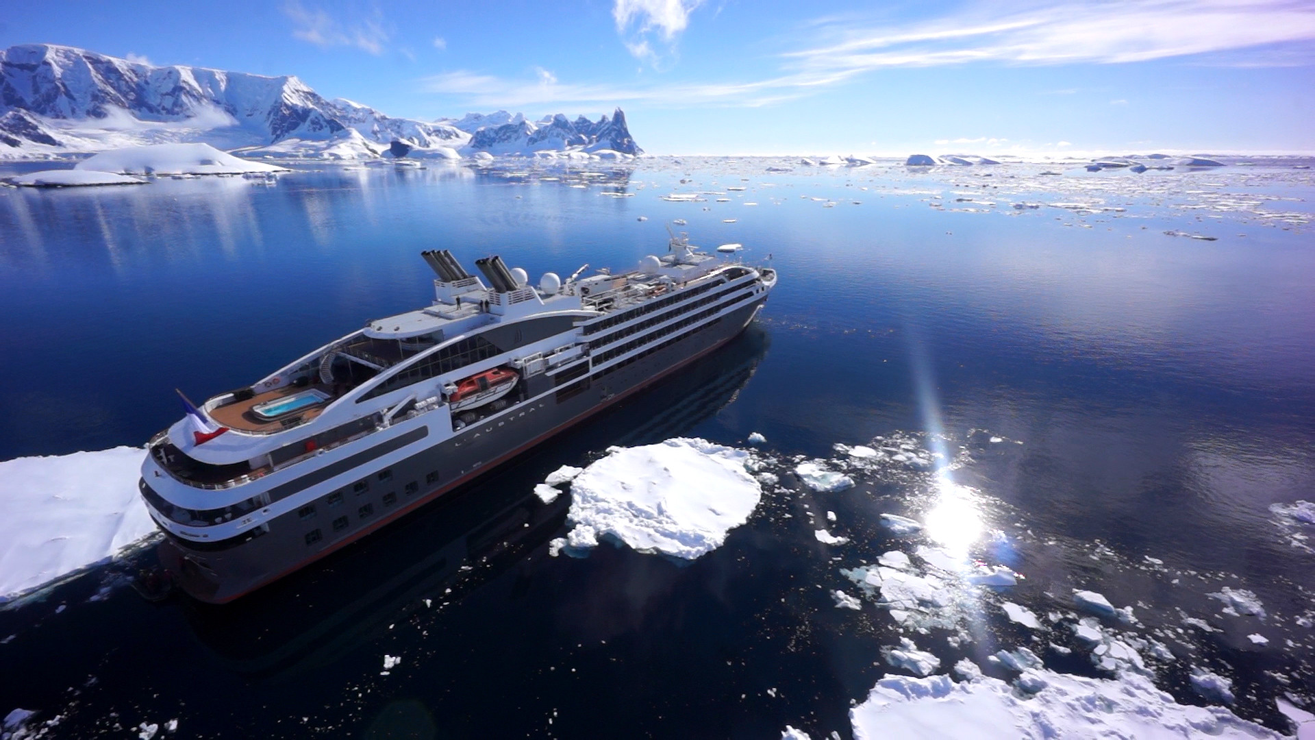 Moins de plastique sur les bateaux de croisière et les navires des compagnies maritimes