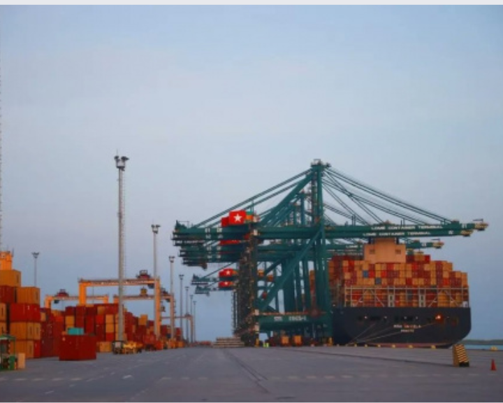 Le port de Lomé (Togo) se dote d’un programme ambitieux sur la qualité de l’air, les déchets et l’érosion côtière