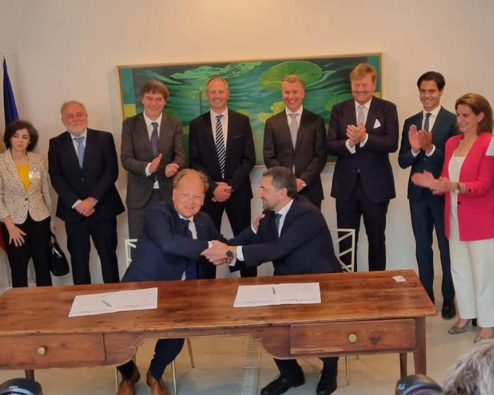 The port of Bilbao and Amsterdam reach a deal to promote a green corridor