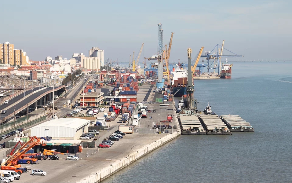 Un port fluvial à Lisbonne pour réduire le nombre de camions en ville