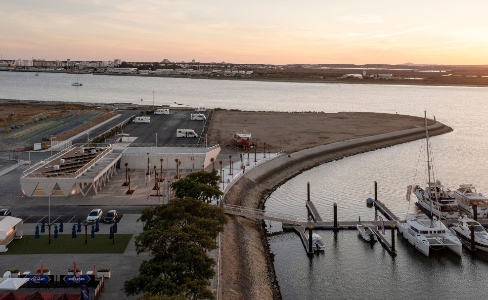 Nuevo edificio y espacios públicos para el puerto deportivo de Ayamonte